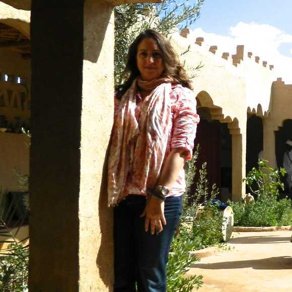 Meet your Posher, Lori - Picture 3 of 4